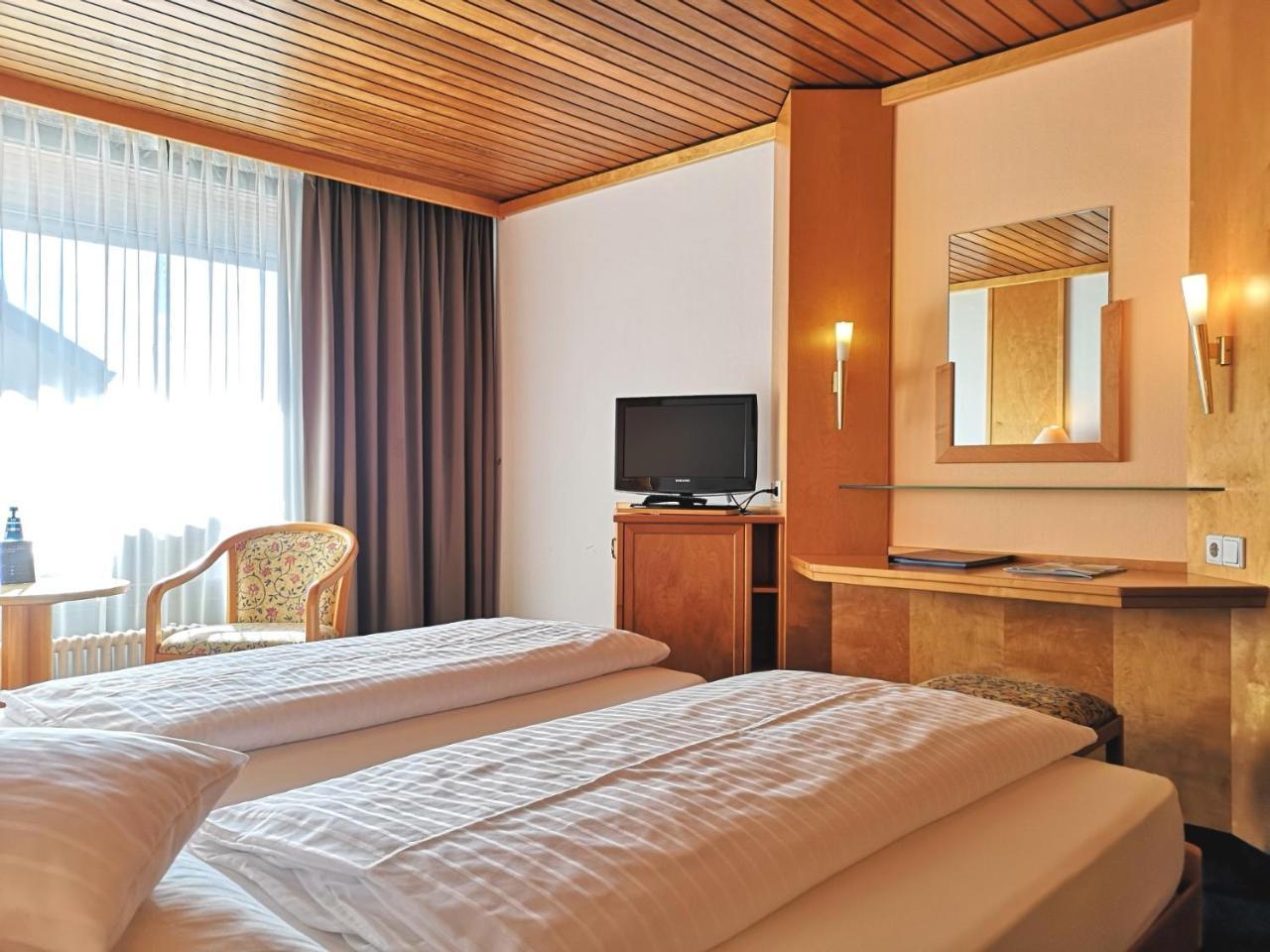 Standard Doppelzimmer mit Flussblick